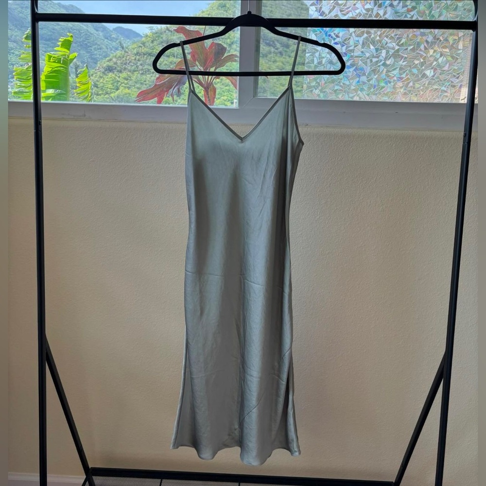 Wilfred (Aritzia) bias cut midi dress